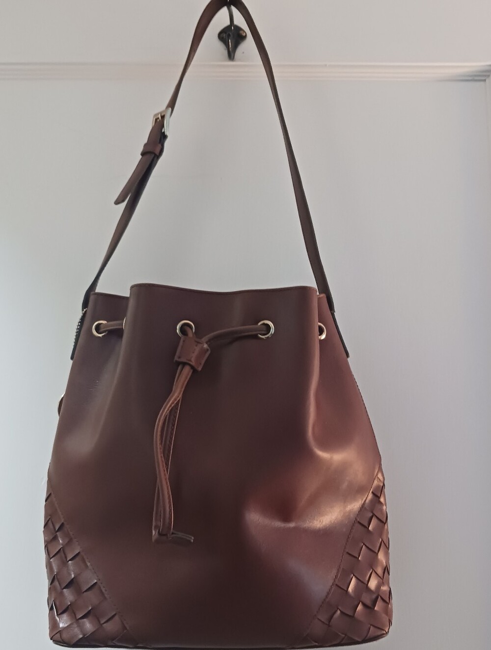 Nine West Leather Bucket Bag in Dark Brown - Classic Women's Shoulder Tote